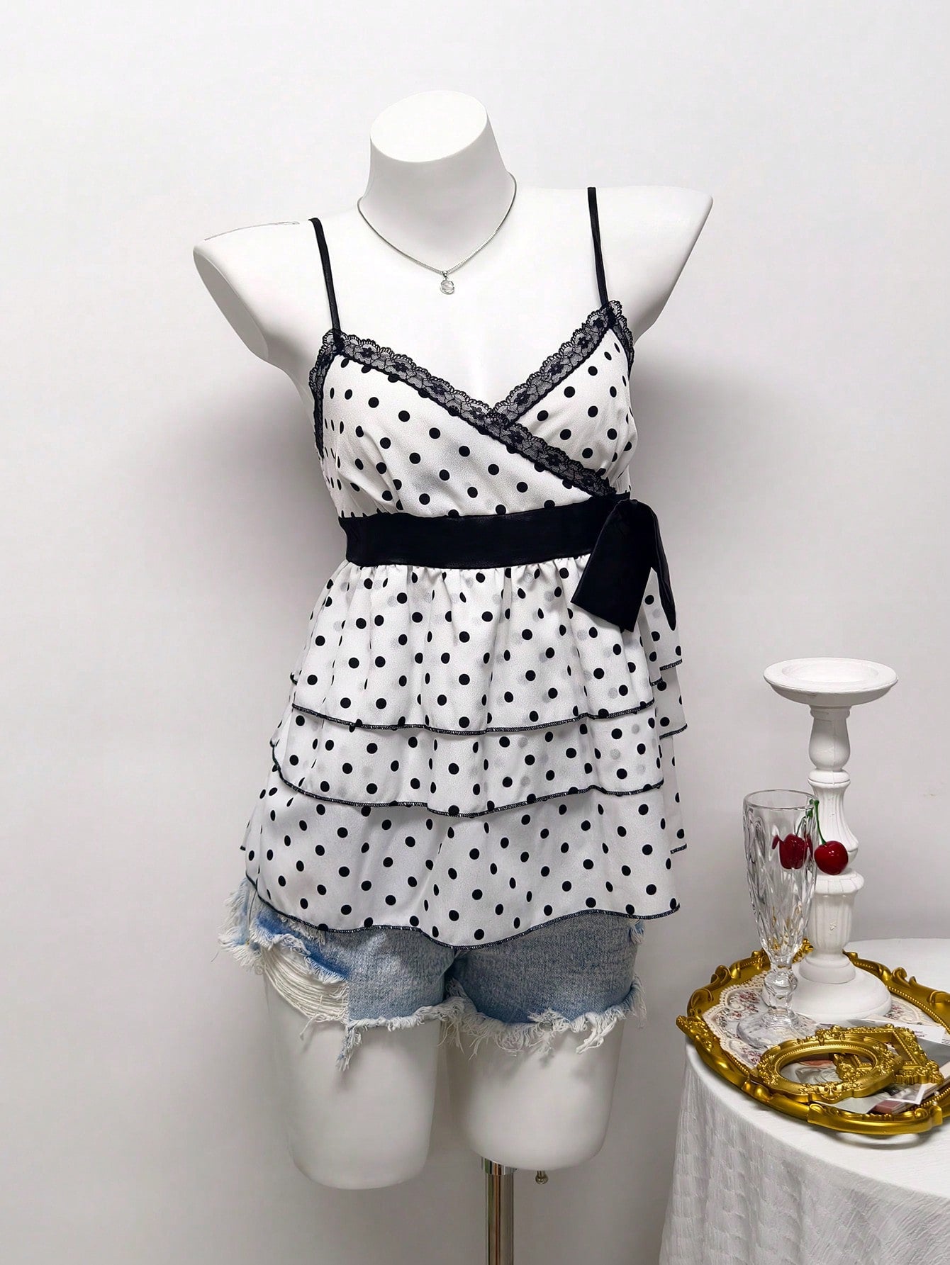 Blusa sin mangas con cuello de lazo y lunares, top de moda casual y versátil para citas, bodas, escuela, vacaciones, viajes, atuendo de aeropuerto