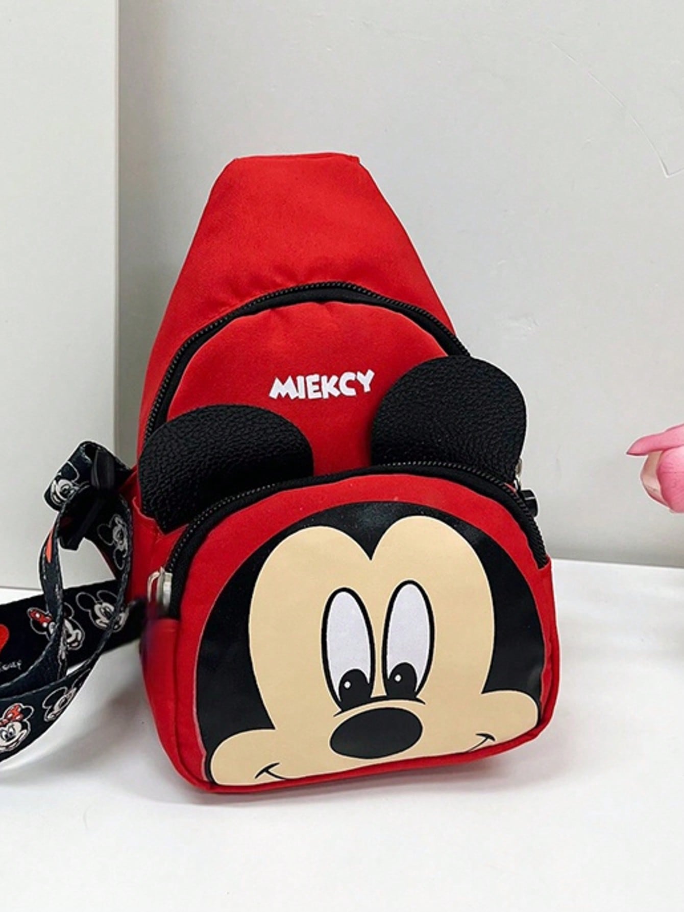 Bolso bandolera de mujer con diseño de lazo de Minnie Mouse | Regalo ideal con temática Disney para uso diario | Bolso bandolera pequeño y práctico que cabe teléfono, billetera, llaves | Accesorio esencial adecuado para