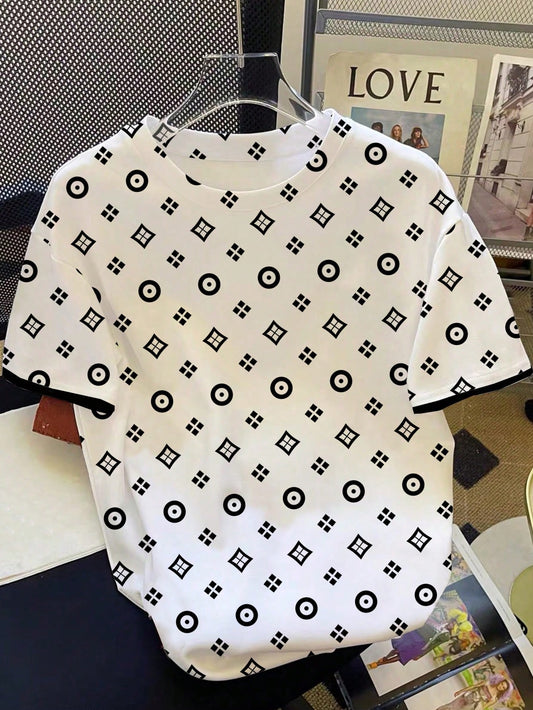 Camiseta de cuello redondo regular con diseño gráfico blanco impreso en 3D digital