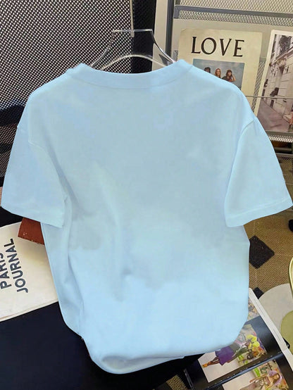 Camiseta de manga corta casual para mujeres con cuello redondo y bordado floral