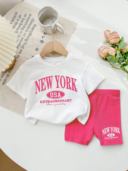 Conjunto de blusa de manga corta con cuello redondo y pantalón corto con estampado de letras, estilo sencillo y de preparatoria, apropiado para el verano, para niña bebé de Nueva York
