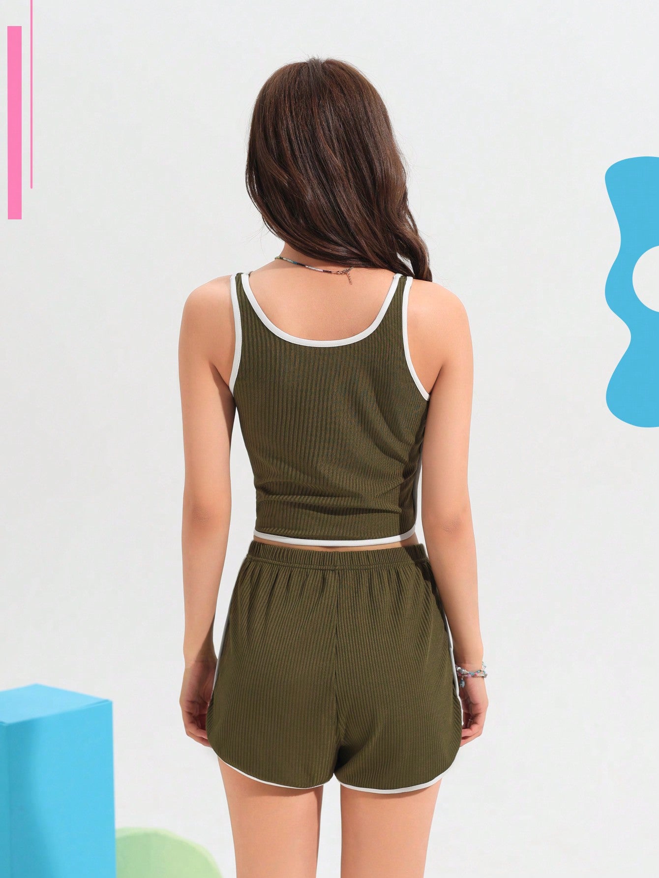 SHEIN Chillnights Conjunto de pijama para mujer con crop top de franja con estampado de letras y shorts