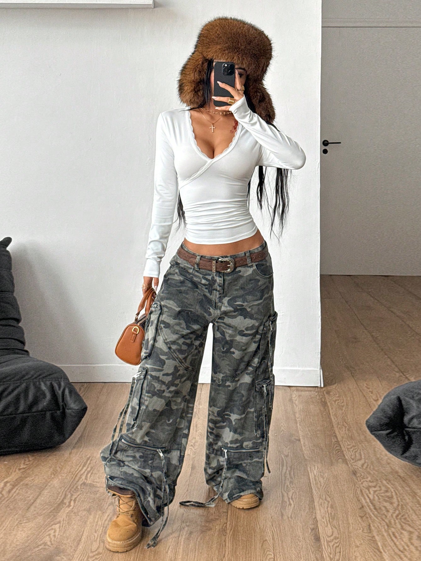 Coolane Camiseta de manga larga con cuello de encaje blanco para mujer