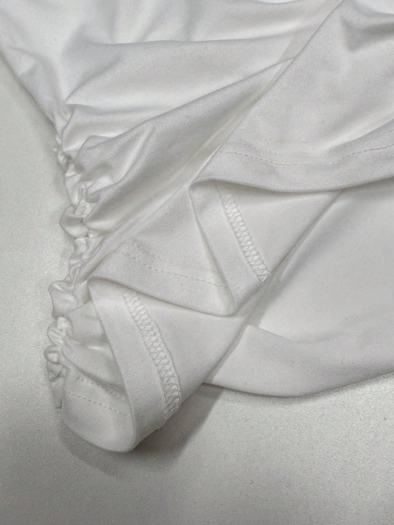 Coolane Camiseta de manga larga con cuello de encaje blanco para mujer