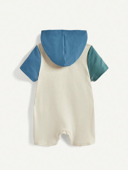 Cozy Pixies Body de manga corta con capucha y patrón de animales de dibujos animados para niño pequeño con bloques de color