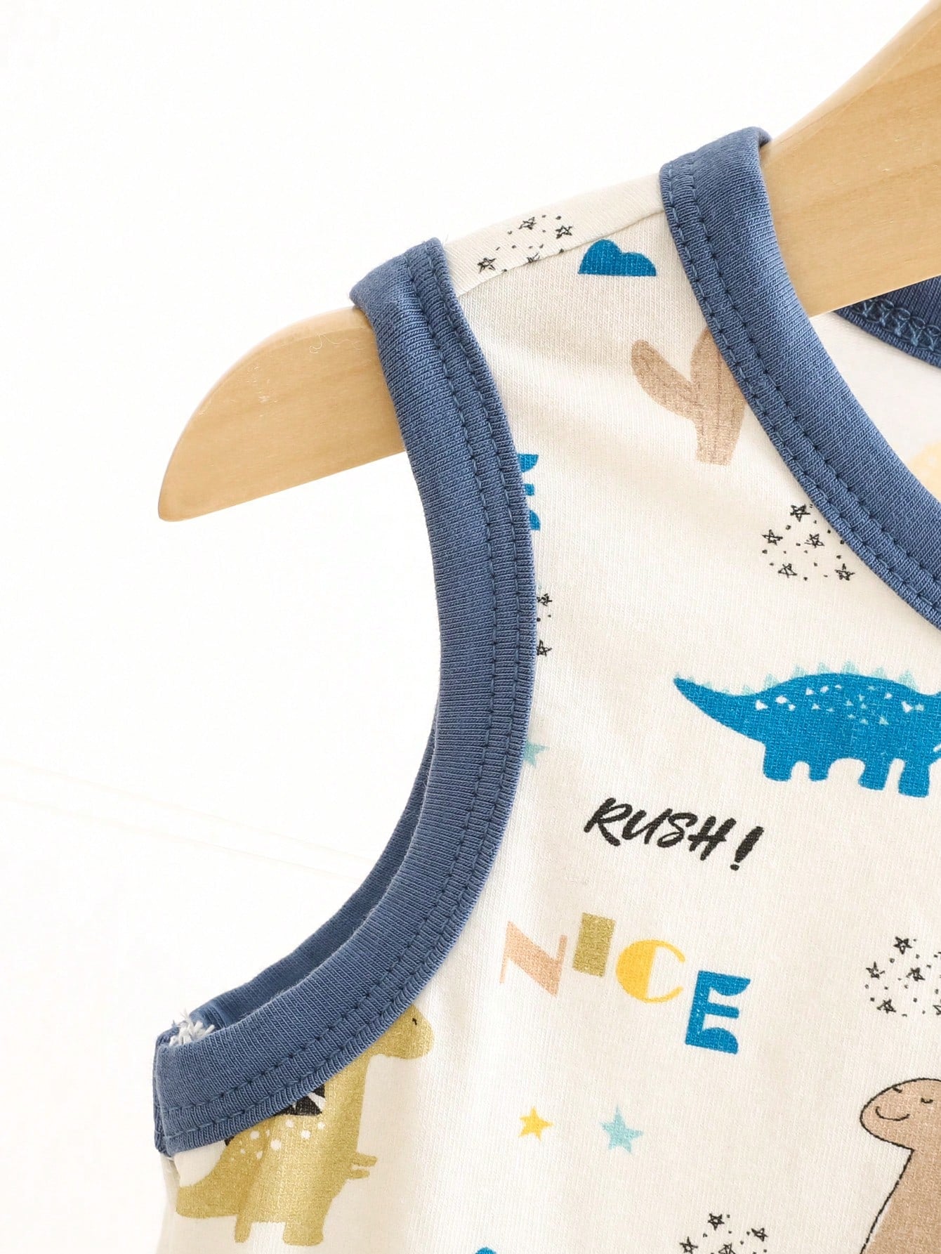 Cozy Pixies Mono sin mangas tejida para bebé niño con cuello redondo suave de dinosaurio de dibujos animados, conjunto de 2 piezas de body de colores contrastantes
