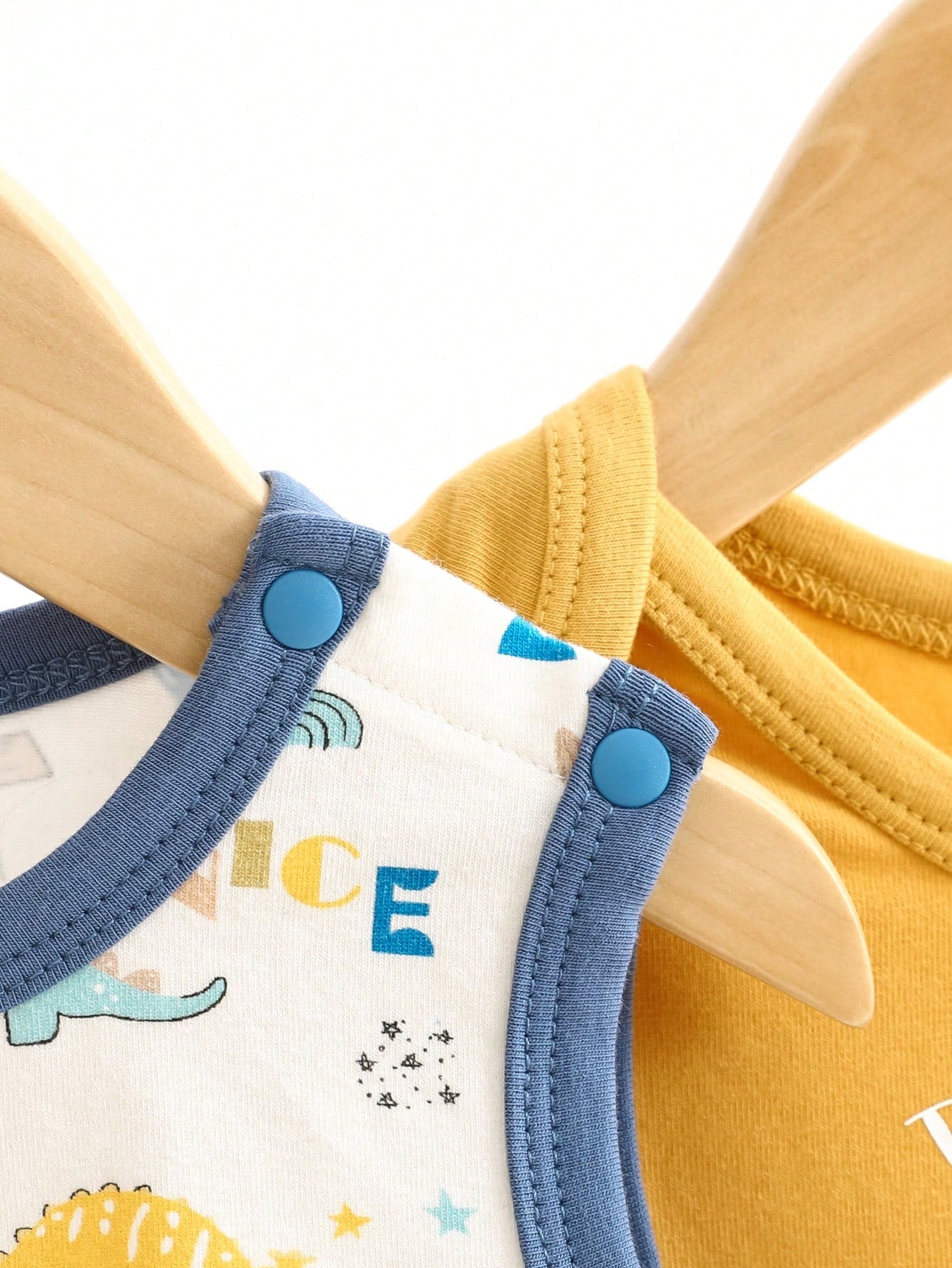 Cozy Pixies Mono sin mangas tejida para bebé niño con cuello redondo suave de dinosaurio de dibujos animados, conjunto de 2 piezas de body de colores contrastantes