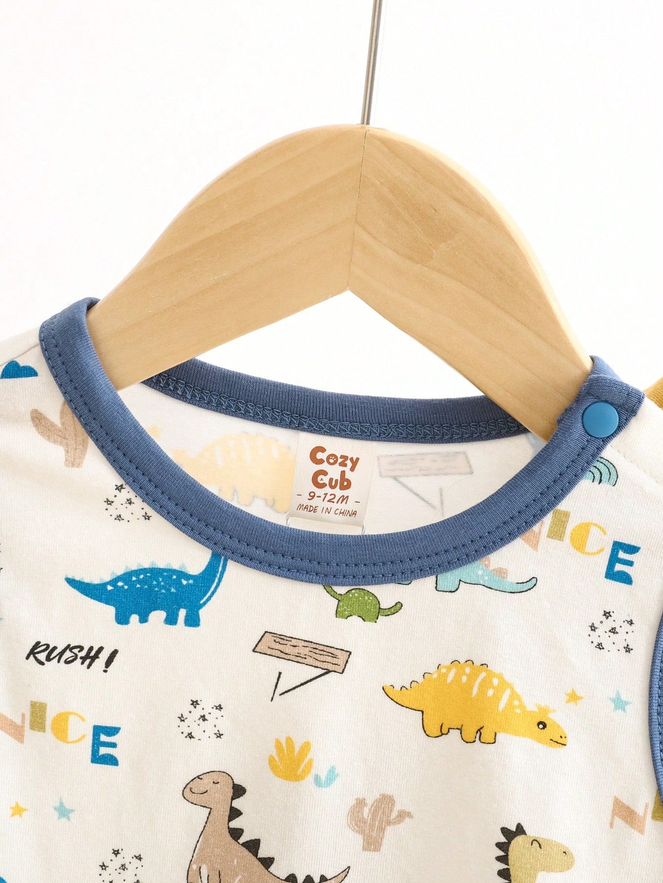 Cozy Pixies Mono sin mangas tejida para bebé niño con cuello redondo suave de dinosaurio de dibujos animados, conjunto de 2 piezas de body de colores contrastantes