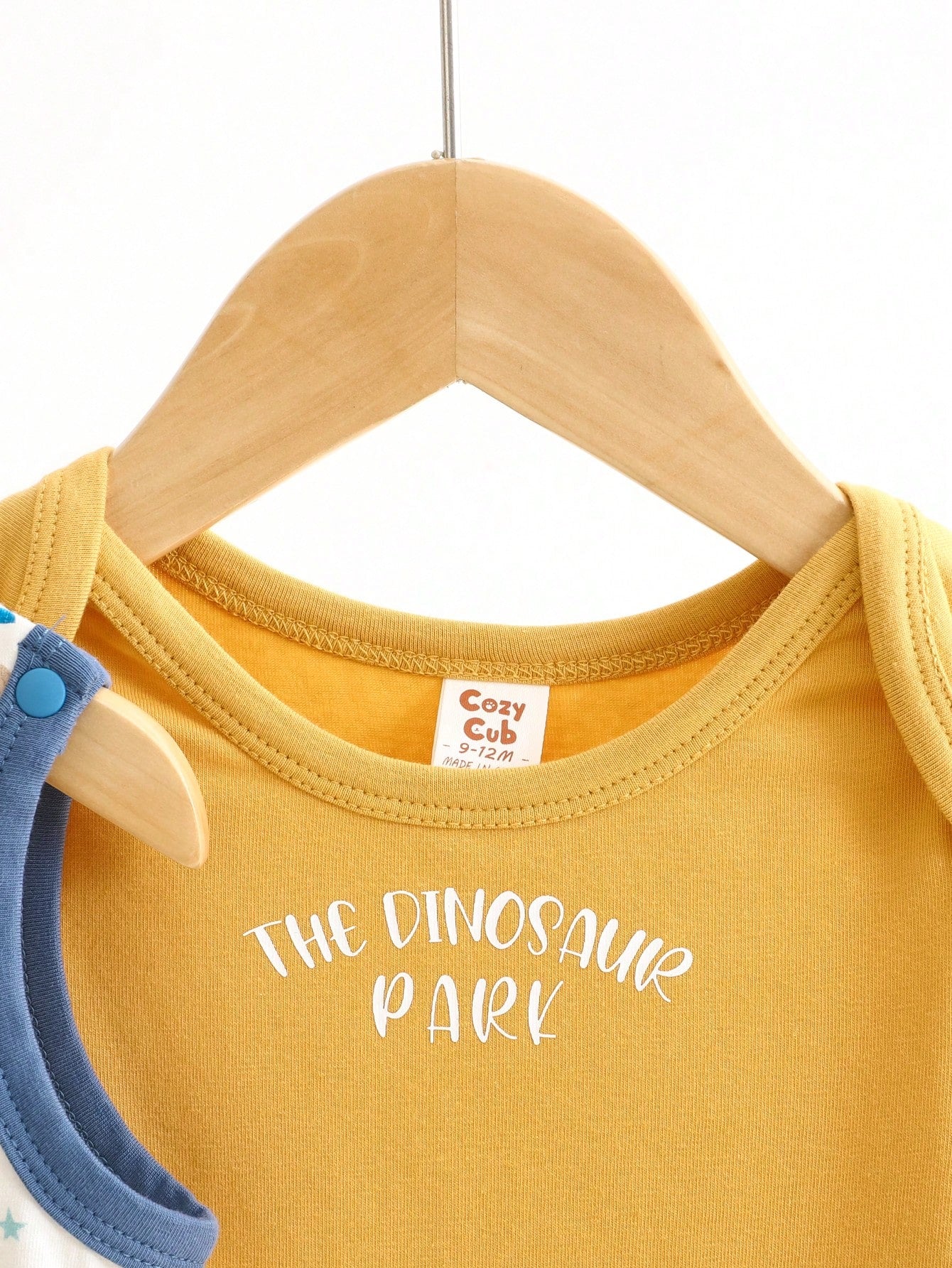 Cozy Pixies Mono sin mangas tejida para bebé niño con cuello redondo suave de dinosaurio de dibujos animados, conjunto de 2 piezas de body de colores contrastantes