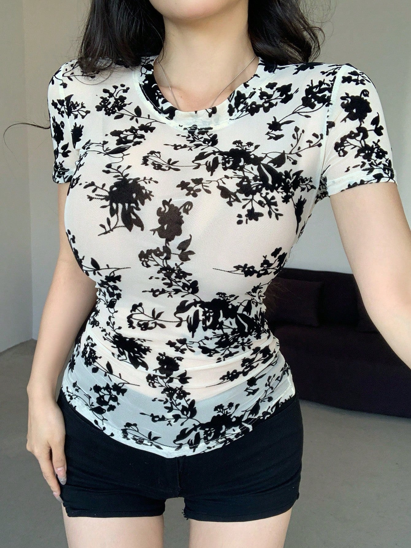 DAZY Blusa casual de mujer de cuello redondo y manga corta con estampado floral, para uso diario