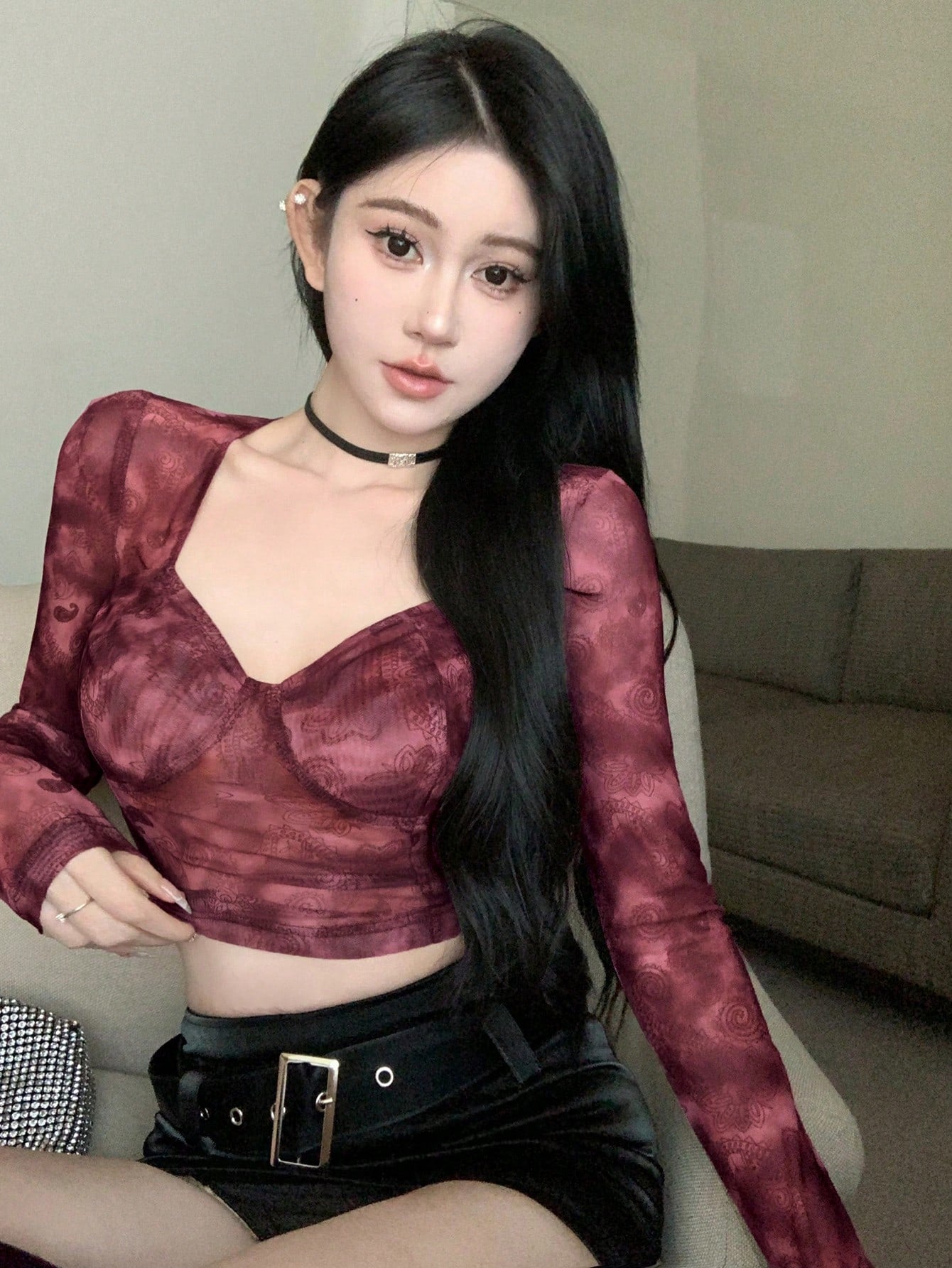 DAZY Blusa de manga larga, ajustada, con cuello de corazón y efecto tie-dye, para el Día de San Valentín y el regreso a clases