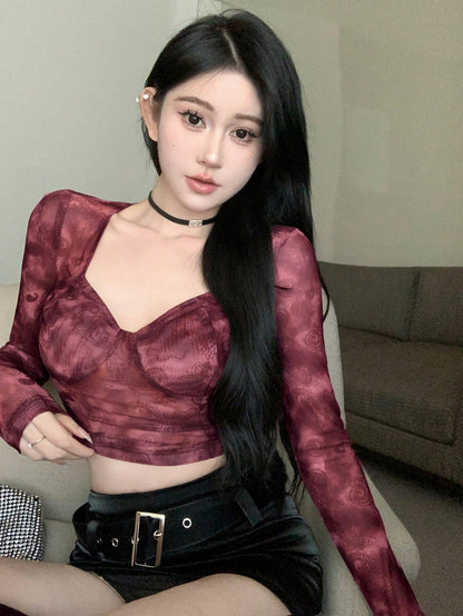 DAZY Blusa de manga larga, ajustada, con cuello de corazón y efecto tie-dye, para el Día de San Valentín y el regreso a clases