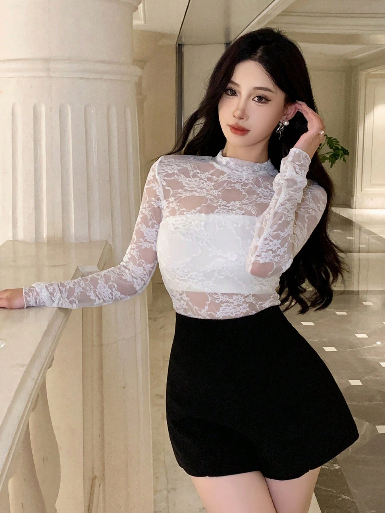 DAZY Blusa de manga larga con cuello de tortuga transparente de encaje para mujeres, blusas transparentes para volver a la escuela y salir, ropa de mujer para otoño