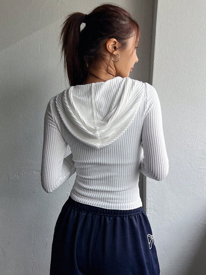 DAZY Camiseta ajustada con capucha para mujer, nueva colección de otoño chaqueta de mujer, ropa de mujer de otoño