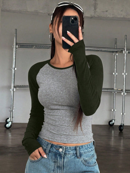 DAZY Camiseta casual para mujer con mangas raglán y bloques de color, Tops de mujer de manga larga para primavera y otoño