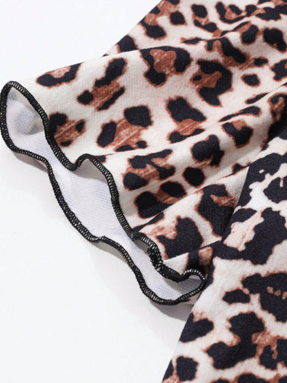 DAZY Camiseta de cuello redondo de manga corta ajustada con estampado de leopardo, de verano para damas