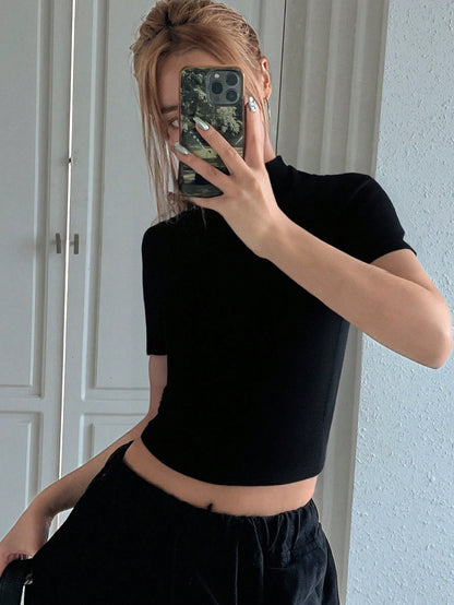 DAZY Camiseta de manga corta de unicolor, simple y de moda, adecuada para tops de estilo universitario de verano