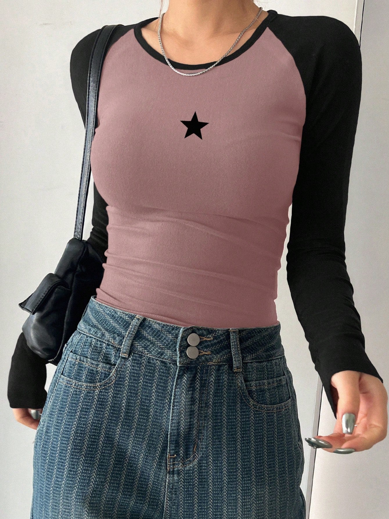 DAZY Camiseta de manga larga con estampado de estrellas y contraste de colores para mujer, otoño