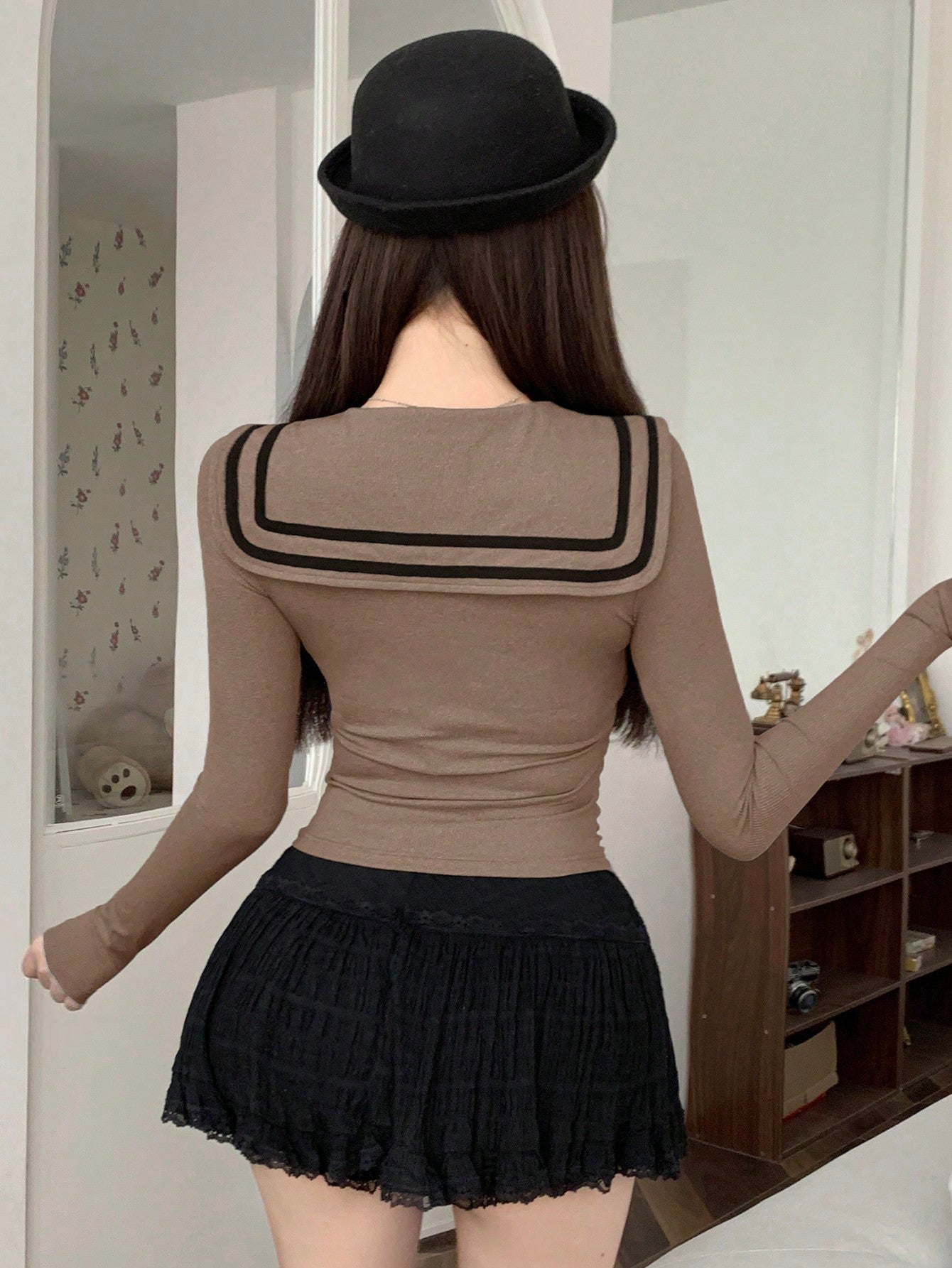 DAZY Camiseta de manga larga con lazo decorativo de color contrastante para mujer, ropa de otoño