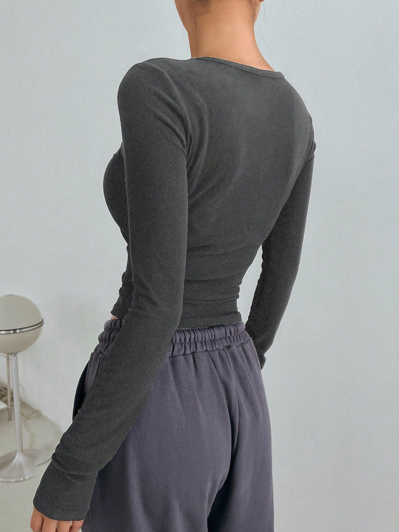 DAZY Camiseta de manga larga de cuello redondo de unicolor, entallada, para primavera y otoño de mujer