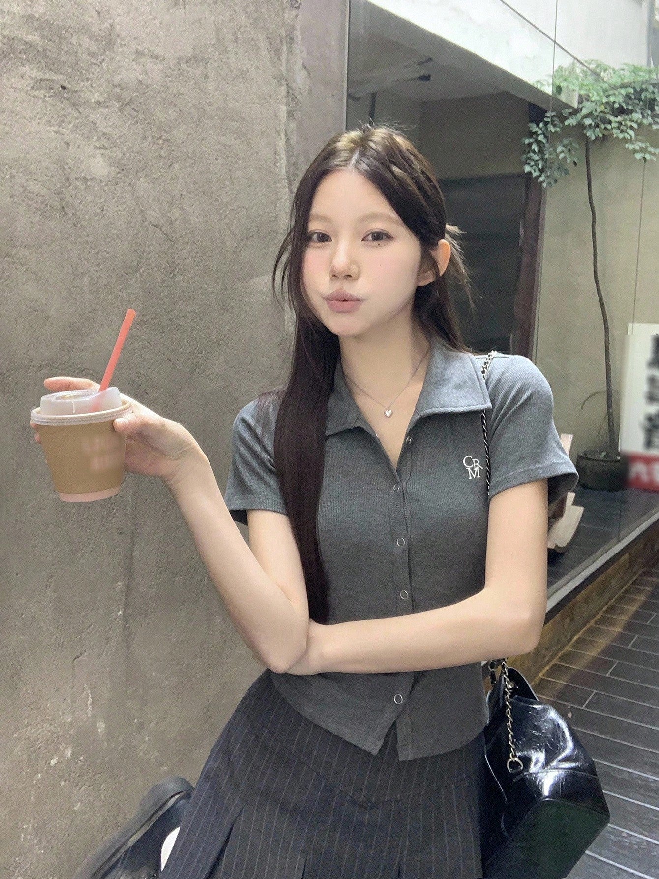 DAZY Camiseta de polo de manga corta con estampado de letras, estilo casual y elegante para mujer