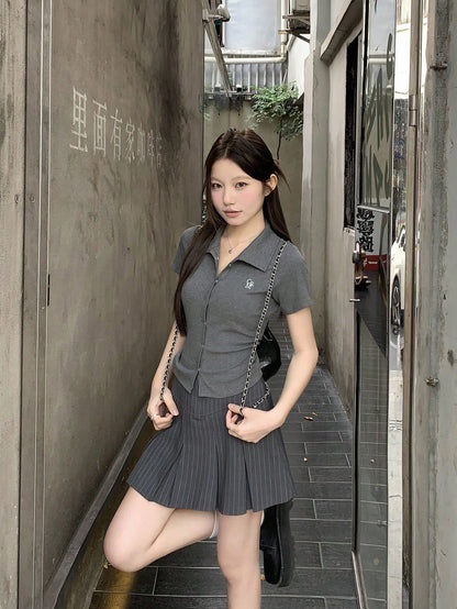 DAZY Camiseta de polo de manga corta con estampado de letras, estilo casual y elegante para mujer