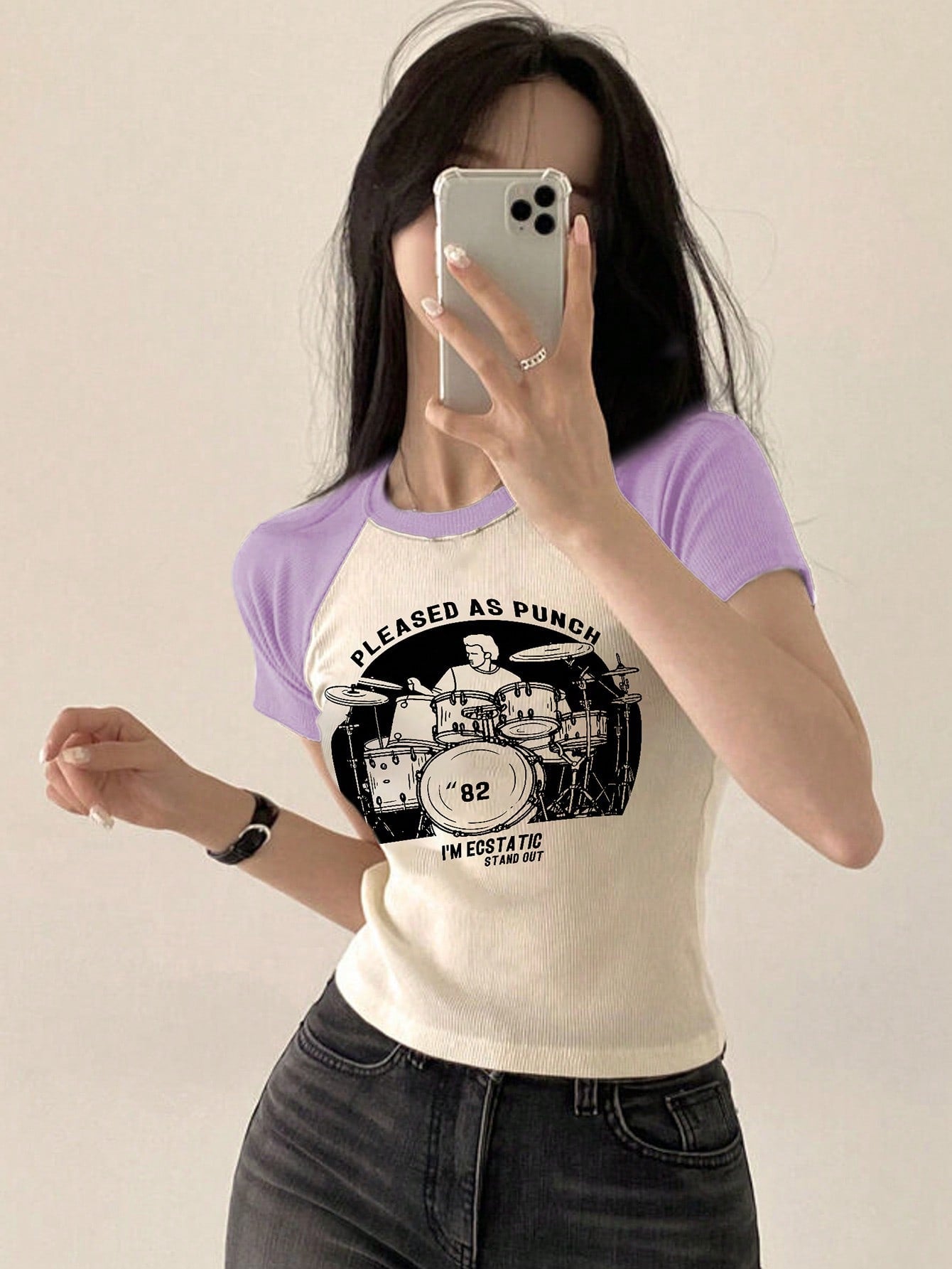 DAZY Playera con mangas raglán y gráfico de letra