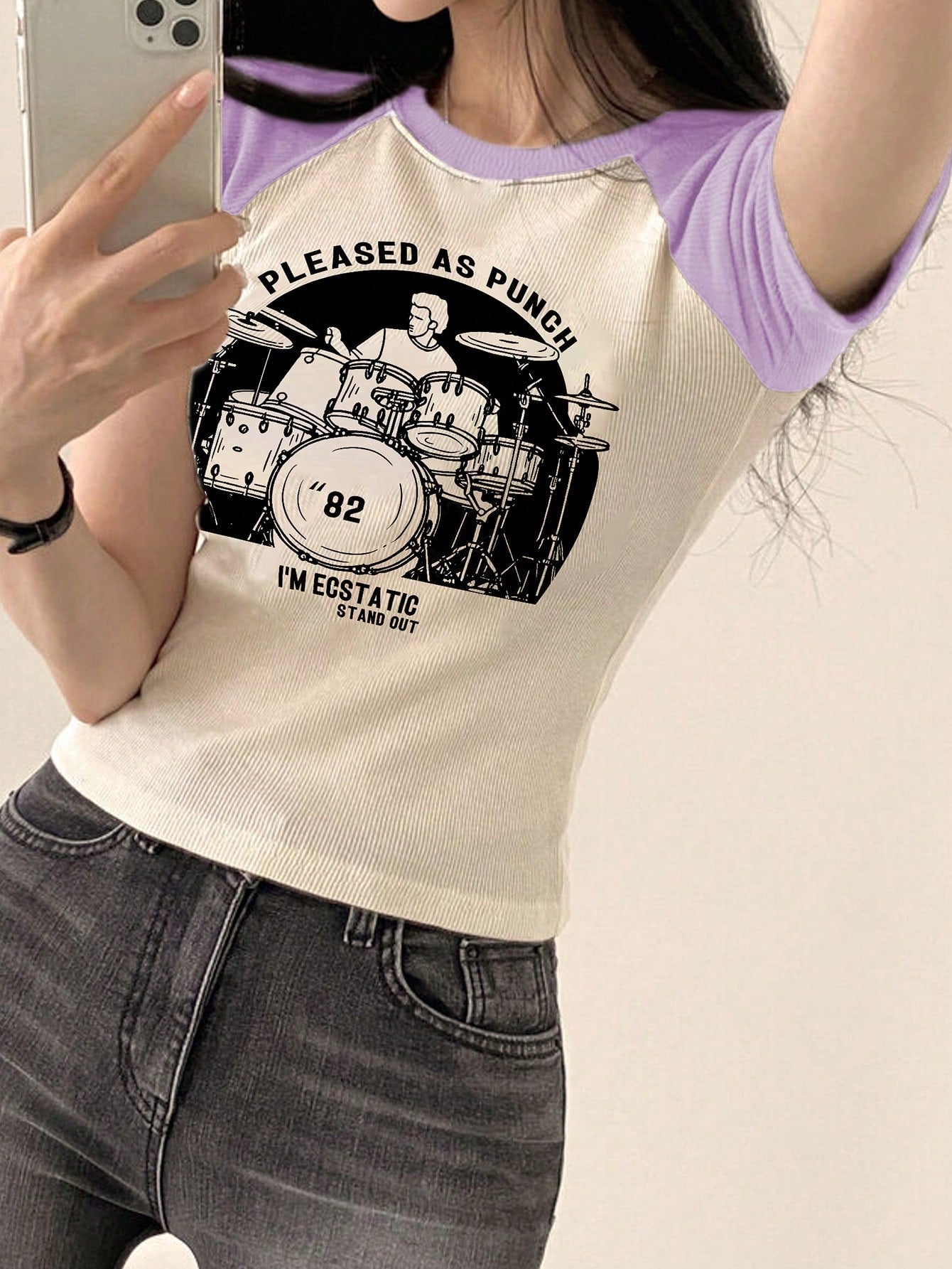 DAZY Playera con mangas raglán y gráfico de letra