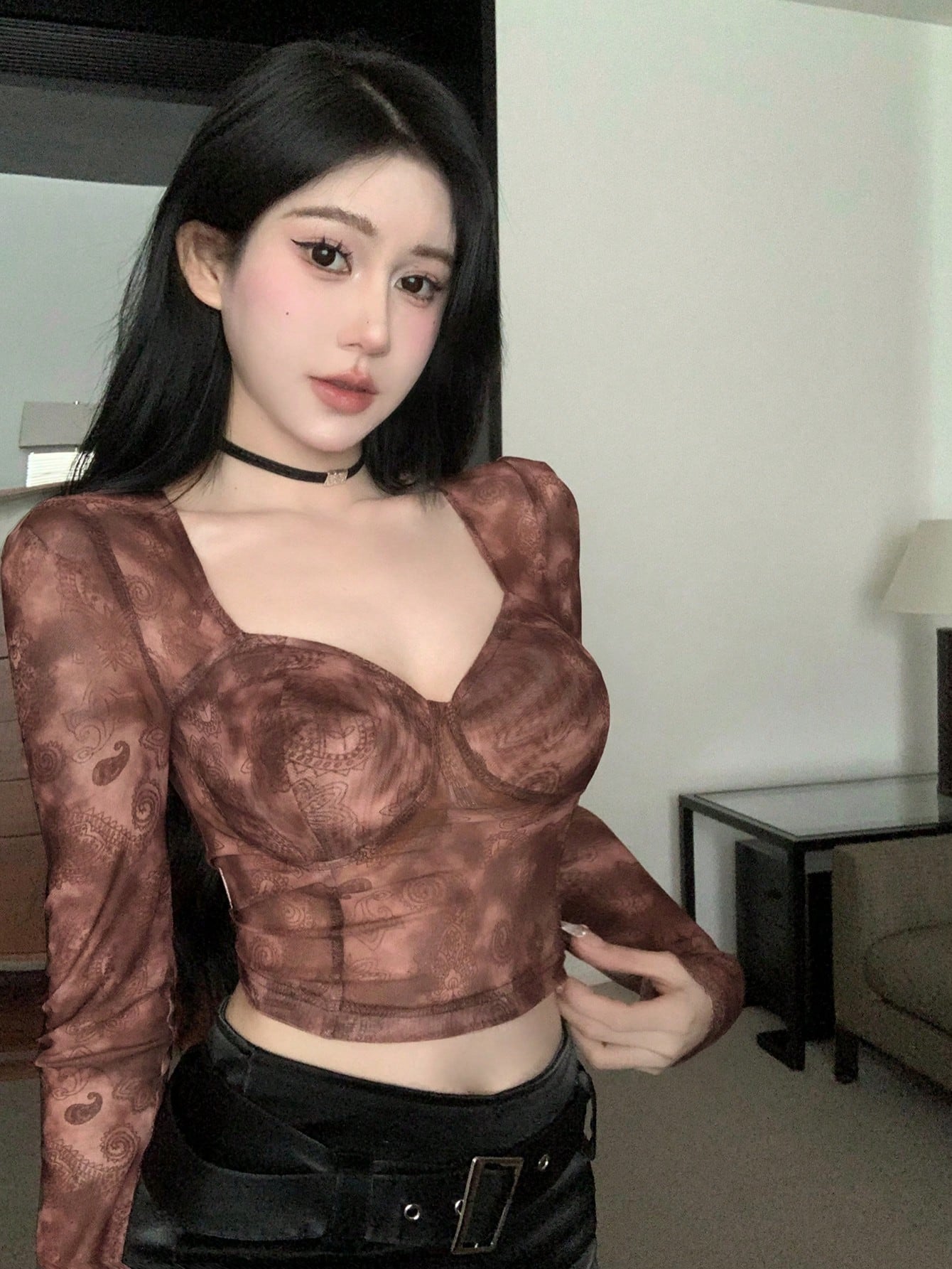 DAZY Top Corto De Manga Larga Con Cuello En Forma De Corazón