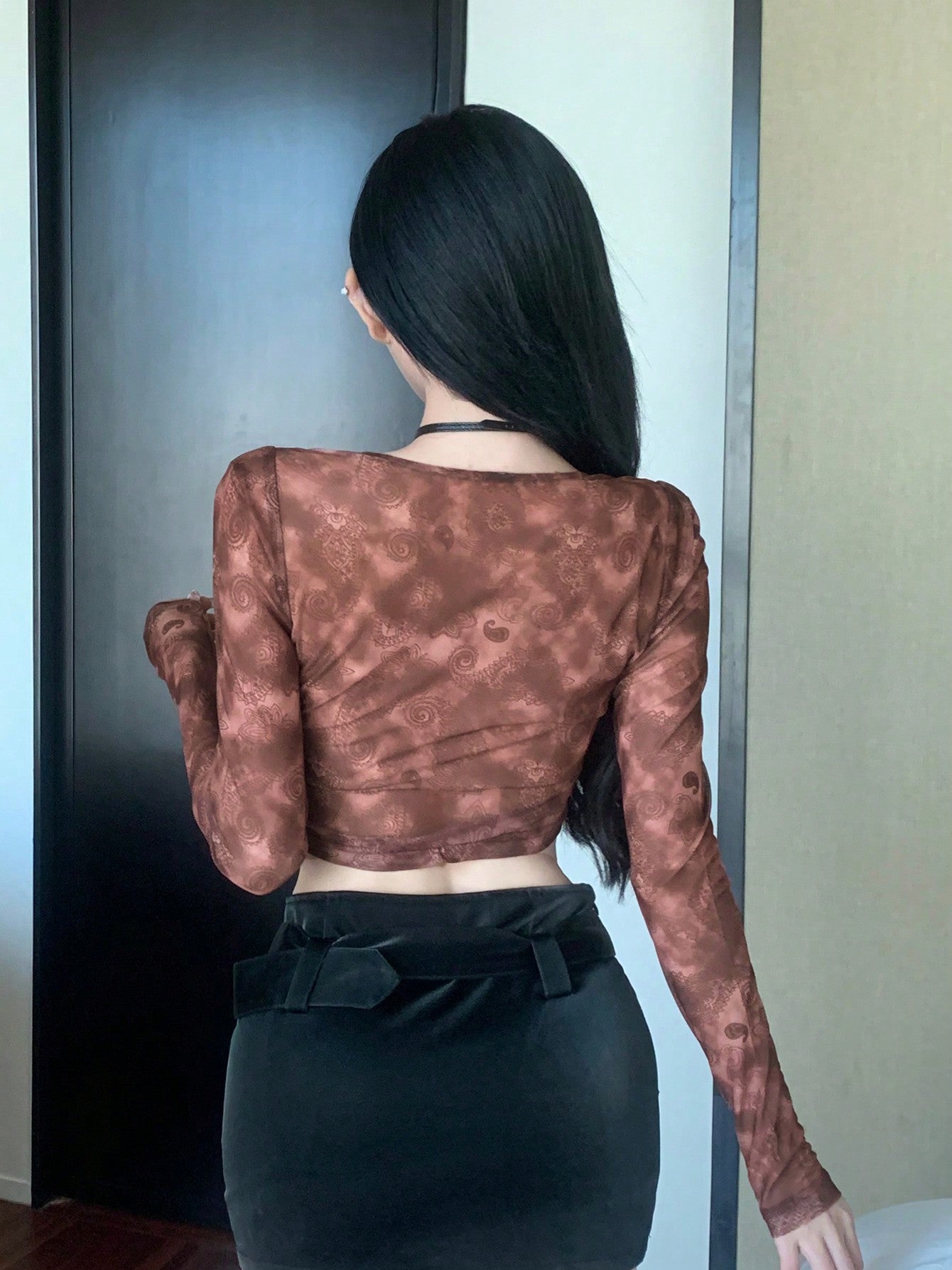 DAZY Top Corto De Manga Larga Con Cuello En Forma De Corazón