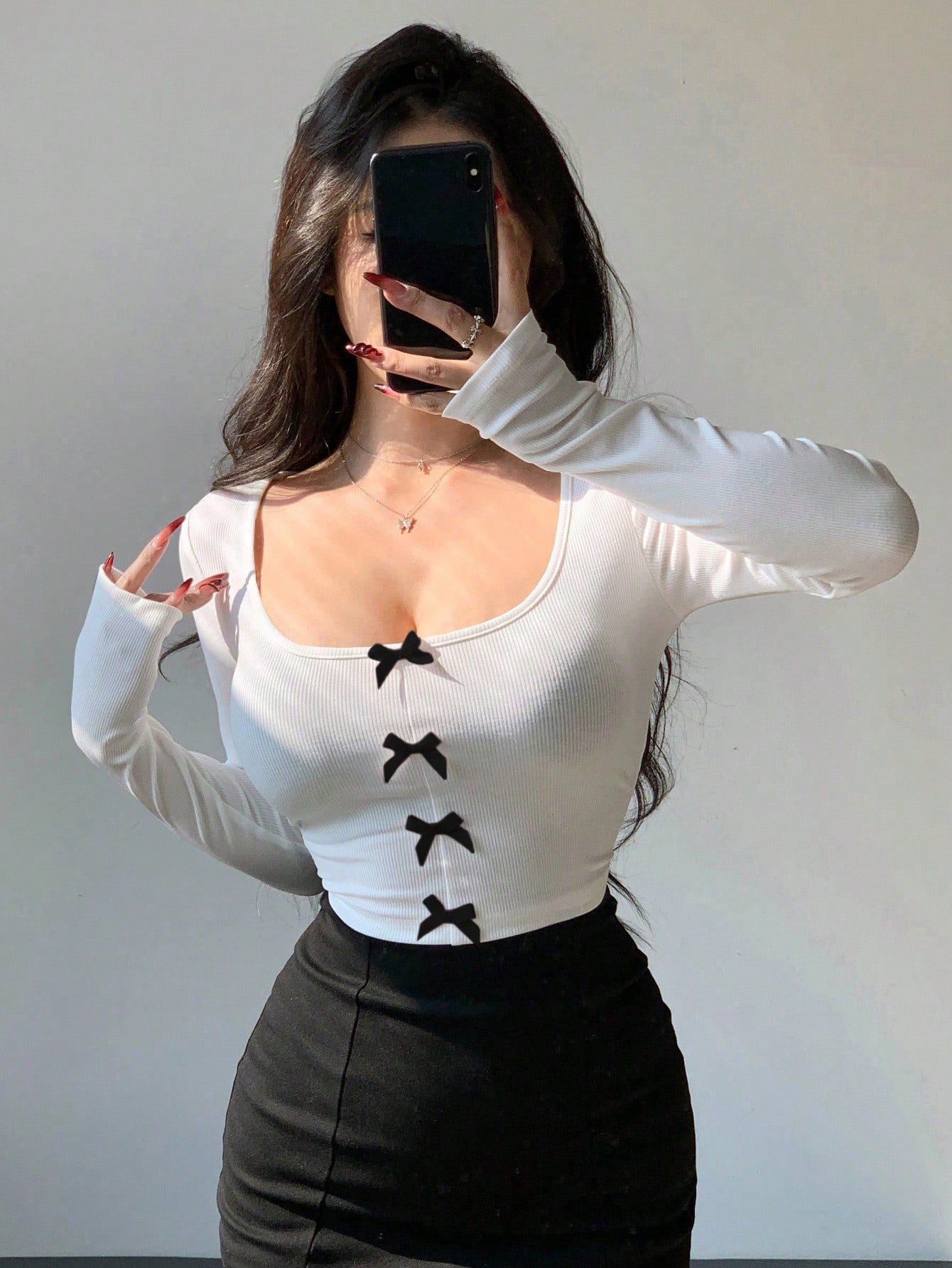 DAZY Top corto sexy con mangas largas, detalle de lazo, ajustado y estilizador, ropa de otoño
