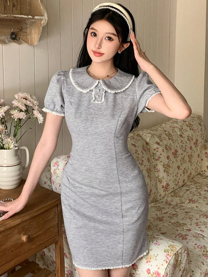 DAZY Vestido corto de estilo campestre con cuello Peter Pan y borde contrastante, vestido mini
