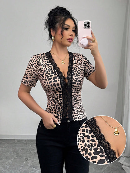 Elenzga Camiseta de manga corta con ajuste ceñido, con decoración de encaje y estampado de lunares, con parches y botones, adecuada para uso diario, salidas, vacaciones, estilo bohemio