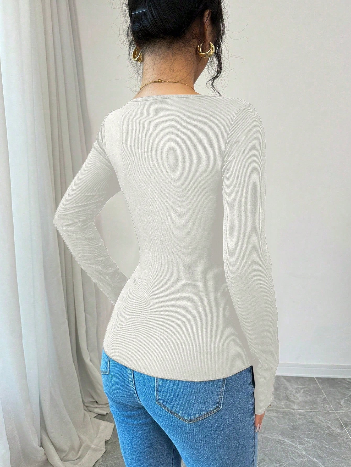 Elenzga Camiseta de mujer de manga larga con cuello redondo, ajustada y con detalle de moño