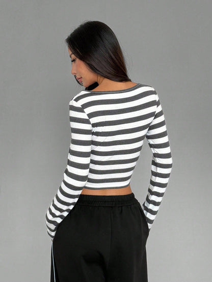 FavEase Blusa de manga larga, ajustada y corta con cuello redondo y rayas, para mujer, de otoño