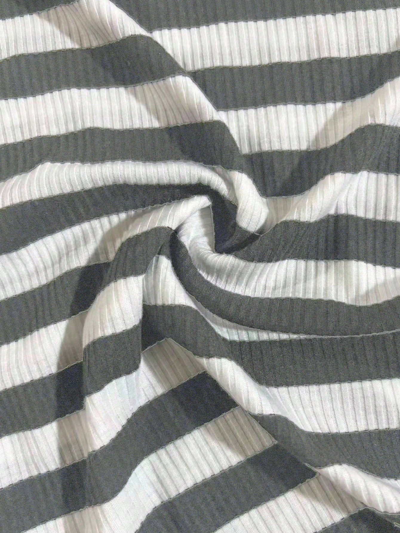 FavEase Blusa de manga larga, ajustada y corta con cuello redondo y rayas, para mujer, de otoño