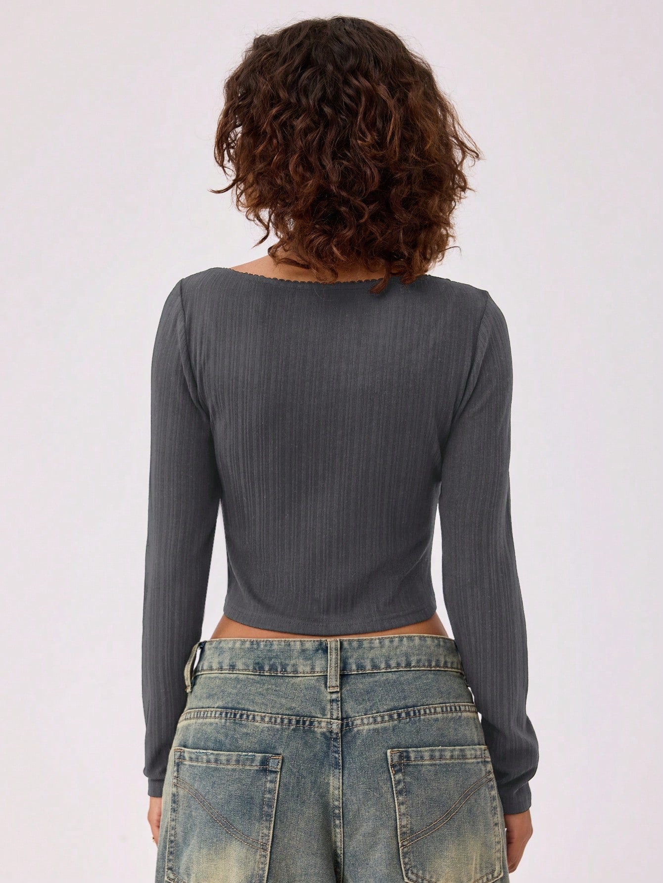 Forever 21 Jersey de punto con cuello redondo, adorno de encaje y lazo para mujer