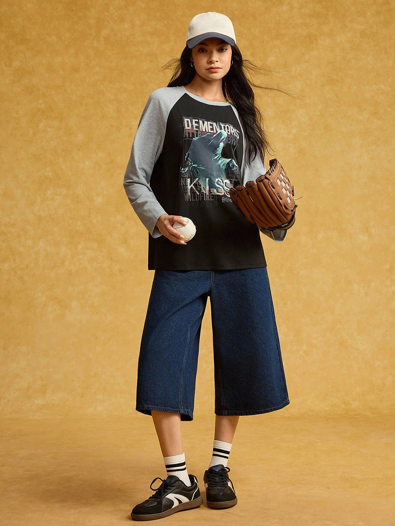 HARRY POTTER X SHEIN Camiseta de manga larga con cuello redondo, bloque de color y gráfico de letras para mujer