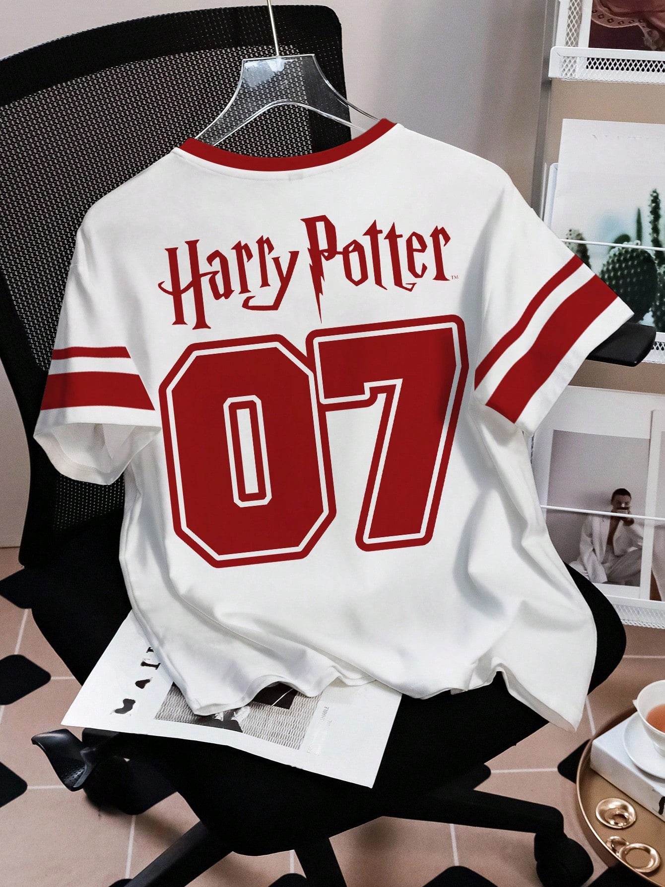 HARRY POTTER X SHEIN Camiseta de mujer de ajuste holgado y casual con estampado de insignia y números, para verano