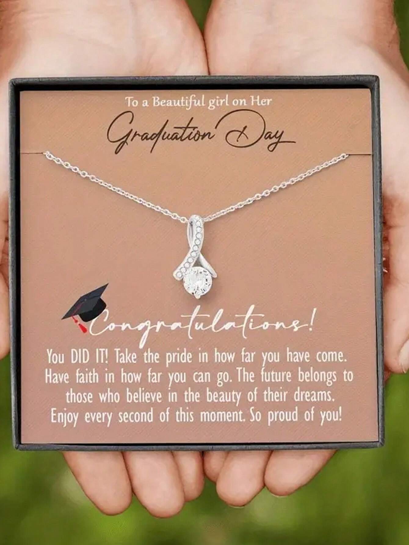 HOTNICE Collar de graduación como regalo para su hija, joyería de graduación, regalo de graduación para su hija, regalo de graduación para ella o para su hermana, regalos sentimentales