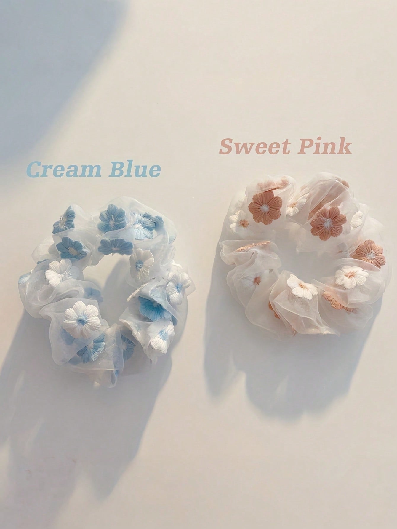 Joivida 2 paquetes de coleteros de gasa con bordado de flores dulces en rosa y azul, accesorios para el cabello suaves, elásticos y sin deslizamiento para mujeres, diseño elegante para fiestas, viajes, día a día y bodas