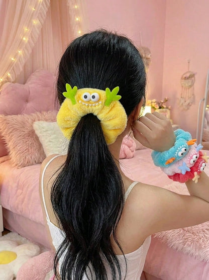 Joivida 4 piezas Lazos para el cabello de peluche de monstruo lindo para mujeres - Scrunchies de pelo suaves y esponjosos en colores surtidos (azul, verde, rosa, amarillo) - Bandas elásticas para el cabello con estilo de