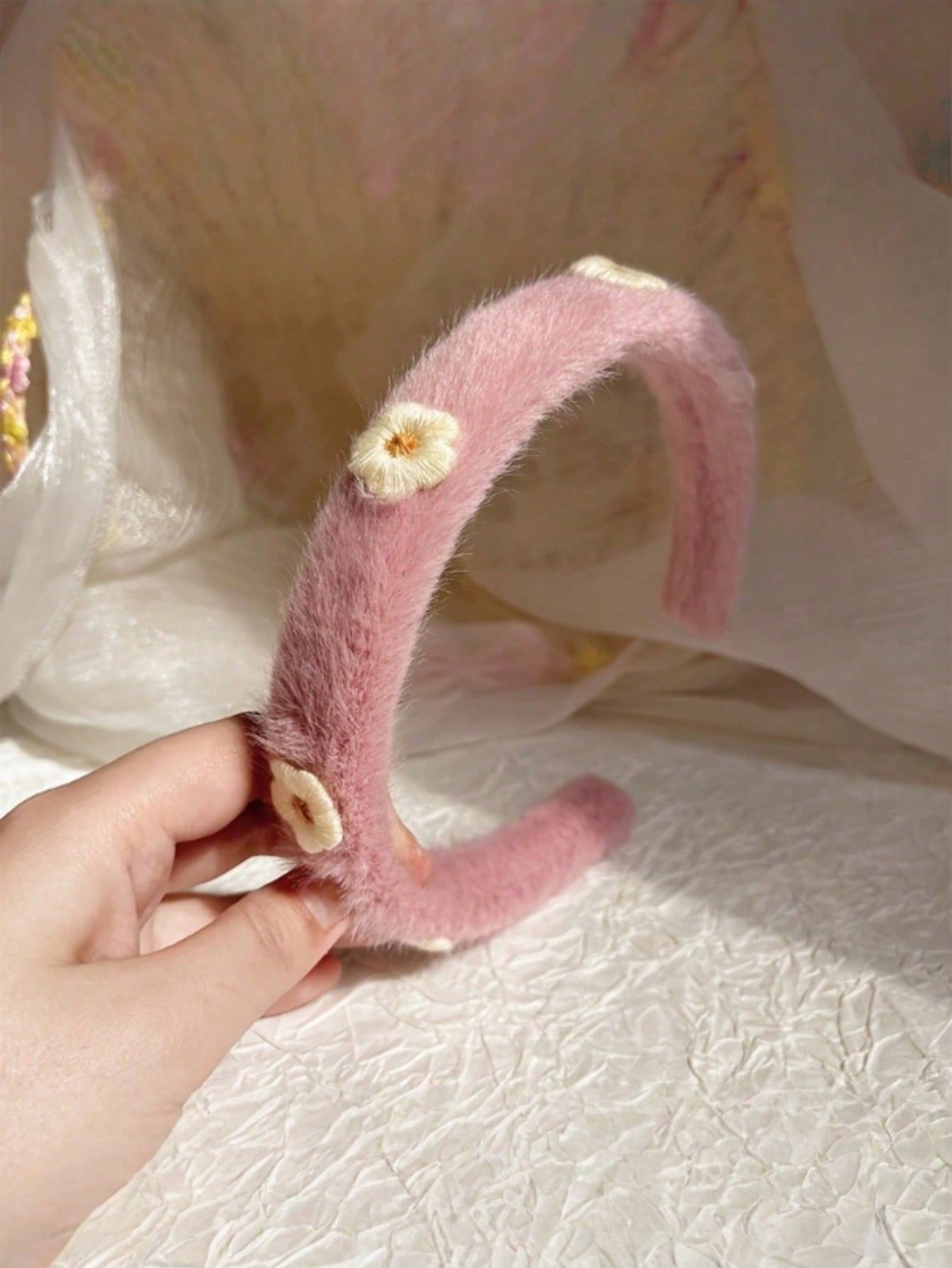 Joivida Diadema suave con flores en tonos pastel y verde menta - Diadema tejida con borde de piel sintética, accesorio de pelo con corona alta para mujeres y adolescentes. Día de San Valentín, fiesta de cumpleaños, uso d