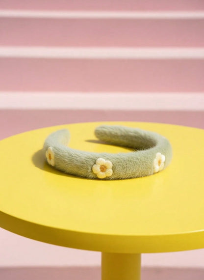 Joivida Diadema suave con flores en tonos pastel y verde menta - Diadema tejida con borde de piel sintética, accesorio de pelo con corona alta para mujeres y adolescentes. Día de San Valentín, fiesta de cumpleaños, uso d