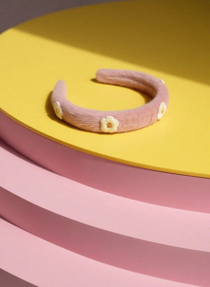 Joivida Diadema suave con flores en tonos pastel y verde menta - Diadema tejida con borde de piel sintética, accesorio de pelo con corona alta para mujeres y adolescentes. Día de San Valentín, fiesta de cumpleaños, uso d