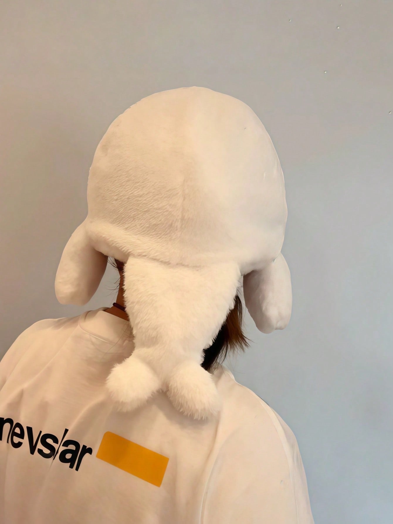 Joivida Gorro de foca blanco para adultos con doble capa, gorro de invierno cálido con orejeras, con cola y orejas de peluche suave, tema animal, accesorios de disfraz para fiesta, Navidad, regalos novedosos y acogedores