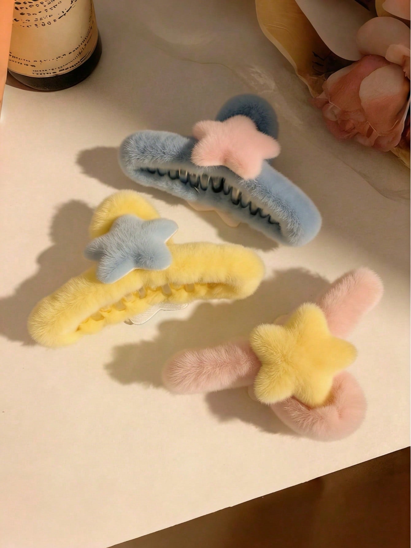 Joivida Pinza de pelo con diseño de estrella de cinco puntas de gran tamaño de felpa, accesorio de pelo con diseño de aleta de tiburón y corazón para mujer, ideal para el otoño y el invierno, pinza de pelo linda para el