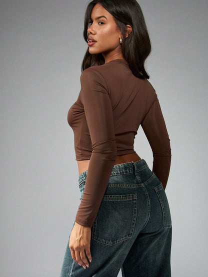 MISSGUIDED Blusa corta de manga larga ajustada, esencial básico para el otoño e invierno, parte superior de moda casual y versátil