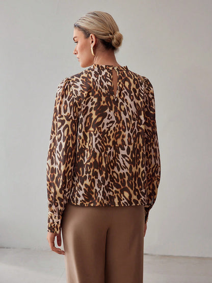 MOTF PREMIUM Blusa con cuello alto, mangas de farol y estampado de leopardo