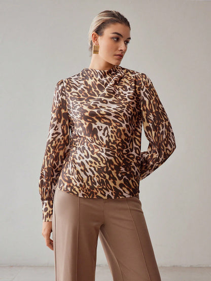 MOTF PREMIUM Blusa con cuello alto, mangas de farol y estampado de leopardo